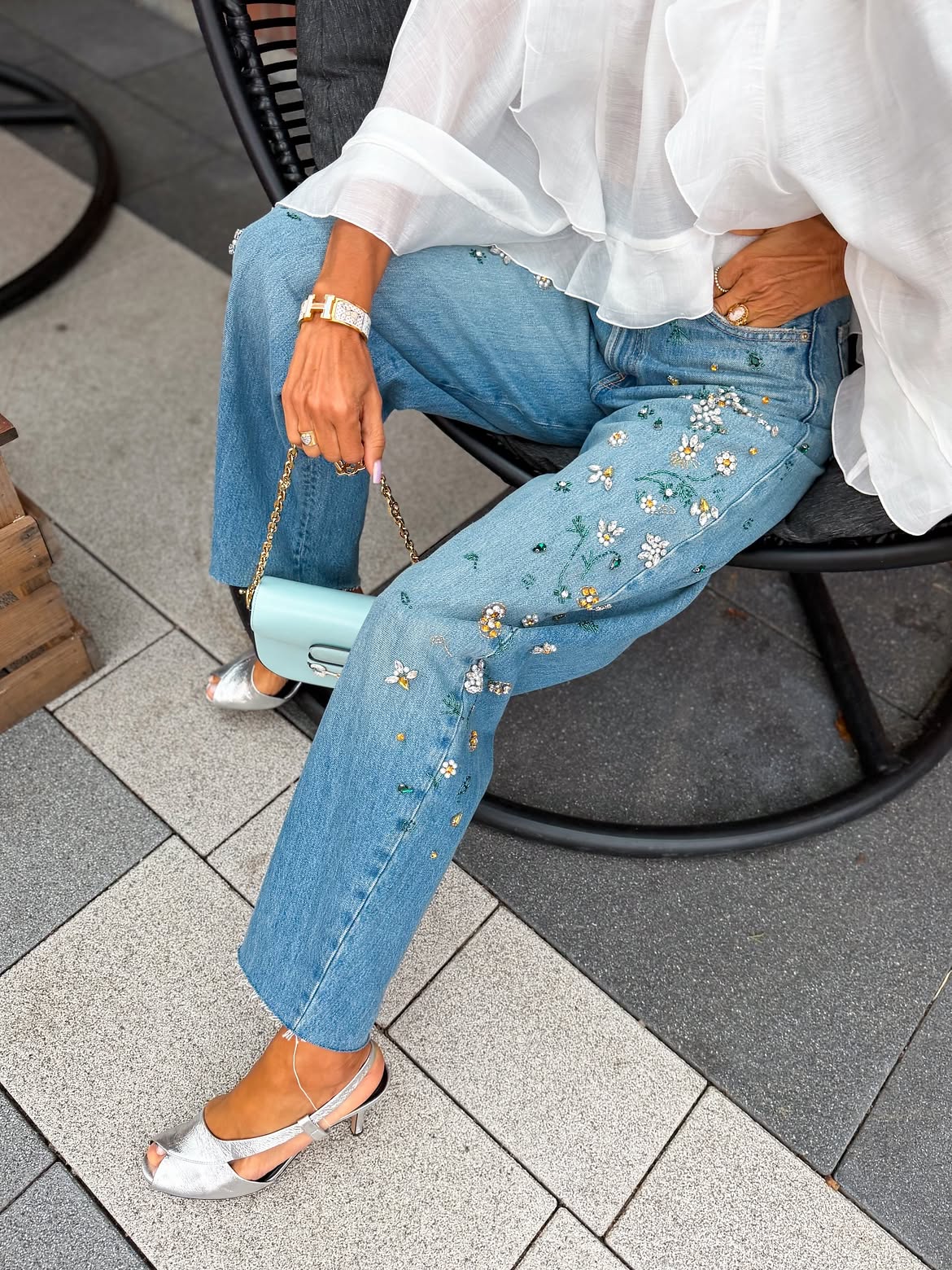 Kadın Mavi Yüksek Bel Taş ve Çiçek İşlemeli Wide Leg Jean Pantolon