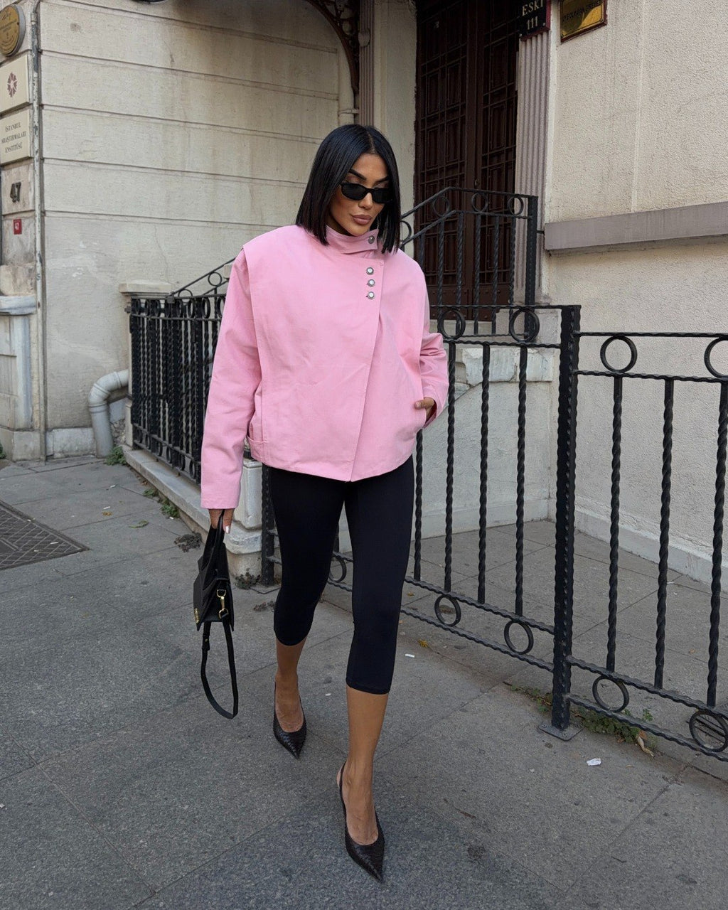 Kadın Pudra Pembe Hakim Yaka Asimetrik Düğmeli Oversize Ceket